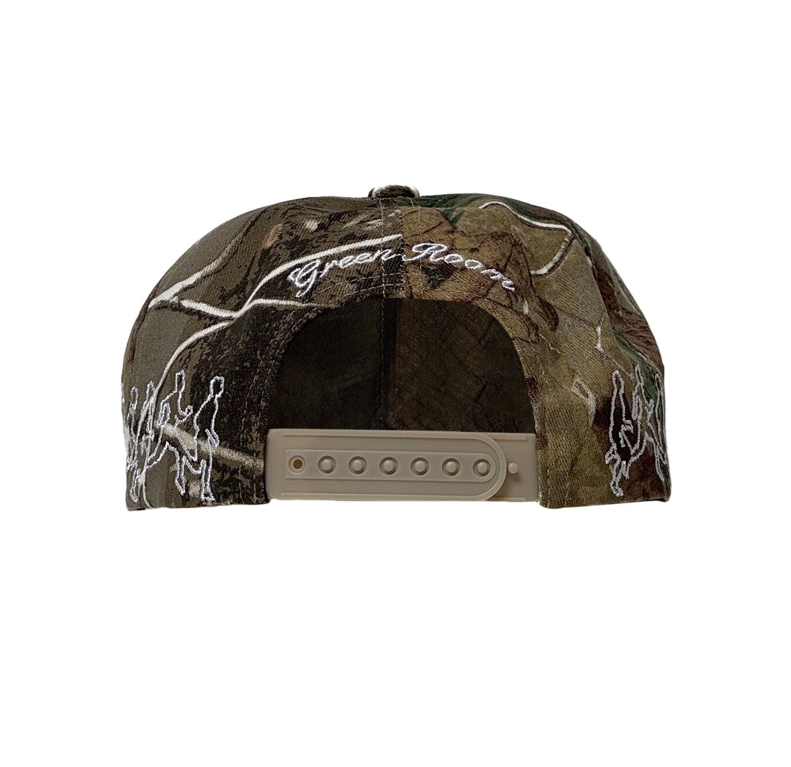 Rückansicht mit beigefarbenem Snapback-Verschluss und weißer Stickerei „Green Room“.
