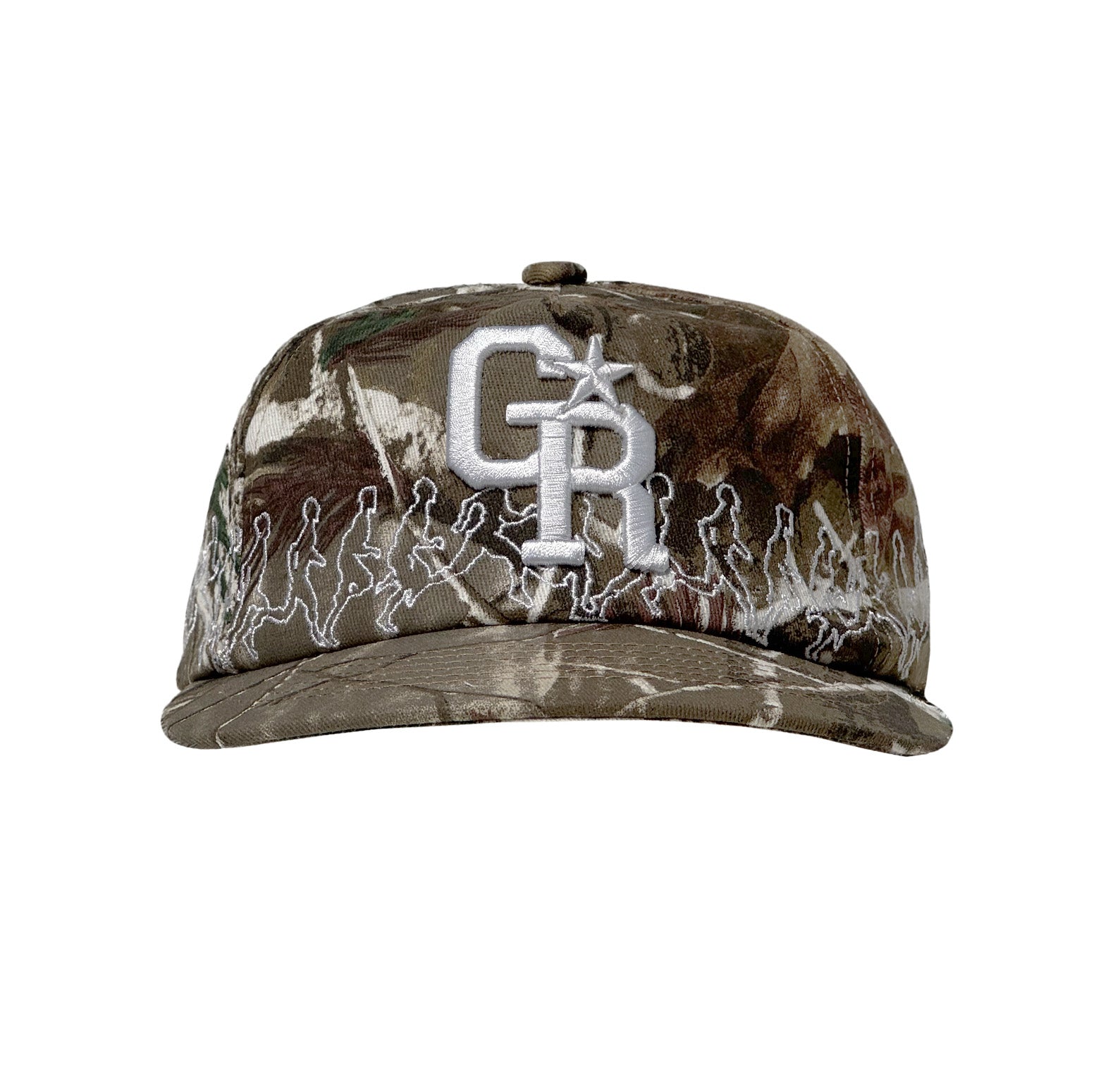 Cap mit Realtree-Camouflage-Muster, vorn weiße Stickerei „GR“ mit Stern über mehreren laufenden Figuren entlang des unteren Randes.